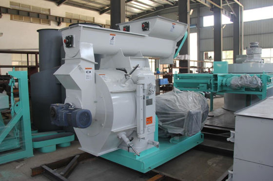 China Fácil actúe la máquina de la planta de los tallarines, tallarines ahorros de energía que hacen la máquina proveedor