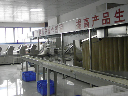 China El PLC controla los tallarines industriales que hacen la máquina para el cliente medio del modelo proveedor