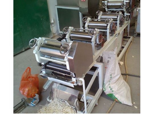 China Tallarines completamente automáticos de la capacidad grande que hacen máquina la operación fácil proveedor