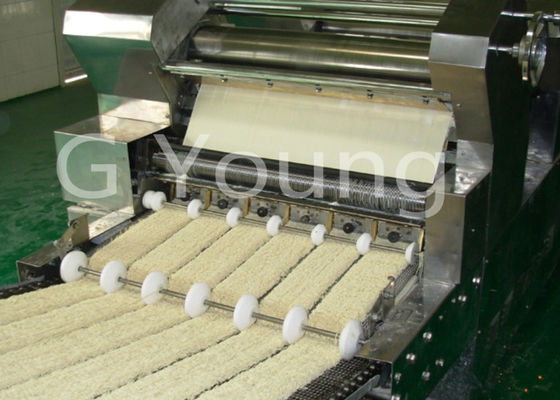 China 50-100g / Cadena de producción de los tallarines inmediatos de la torta 200 000 bolso frito rodillo de las tortas 800m m proveedor