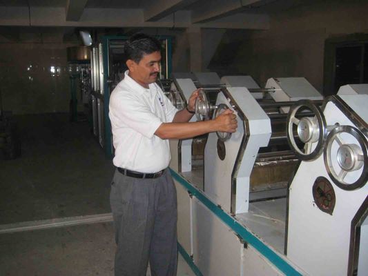 China Cadena de producción completa de la máquina de proceso de los tallarines de la tecnología avanzada proveedor